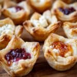 Puff Pastry Appetizers with Goat Cheese and Jam Recipe