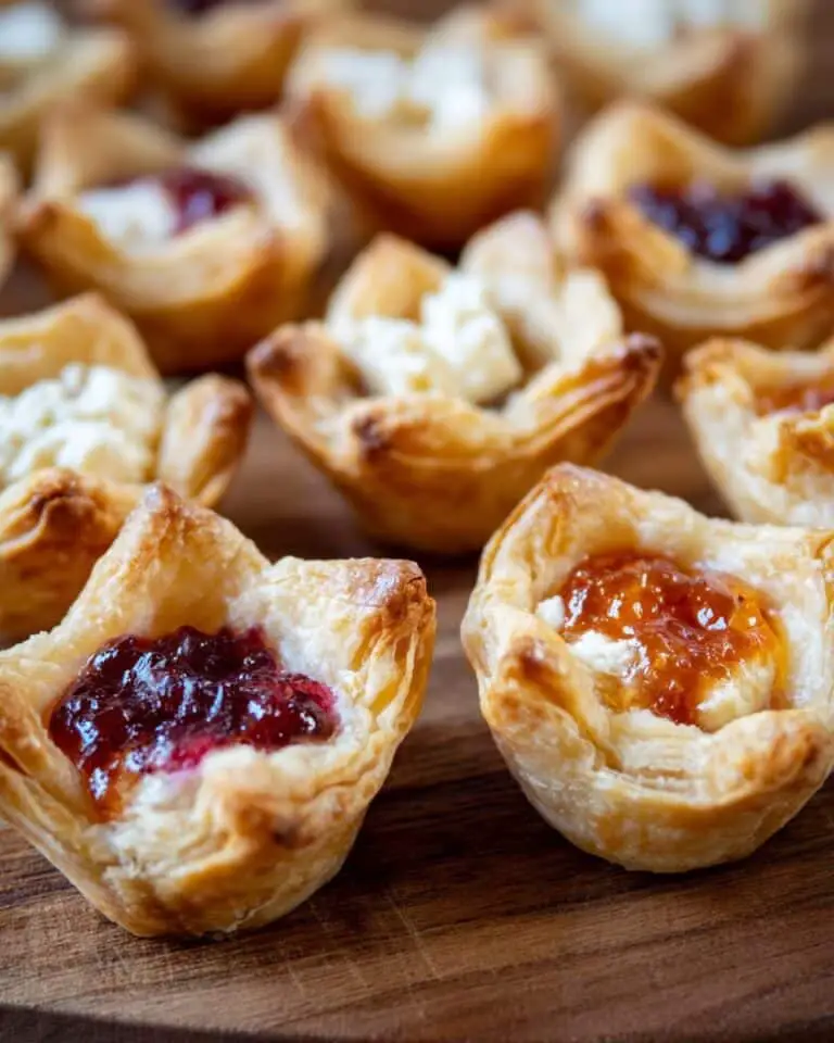 Puff Pastry Appetizers with Goat Cheese and Jam Recipe