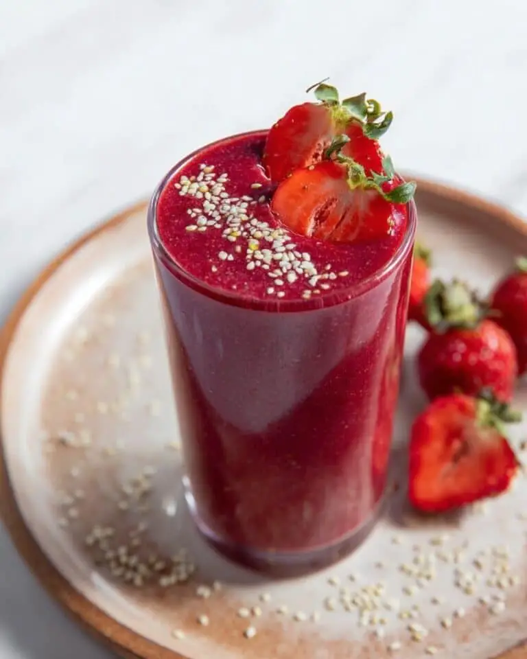 Anti-Inflammatory Beet and Strawberry Smoothie Recipe