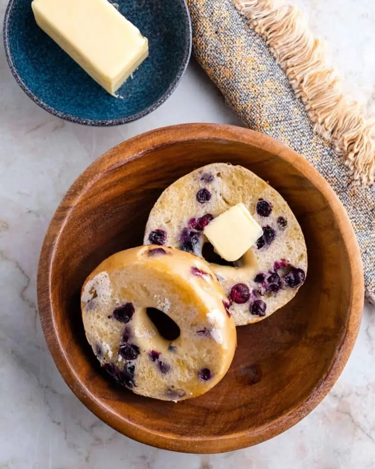 Greek Yogurt Dried Blueberry Bagels Recipe