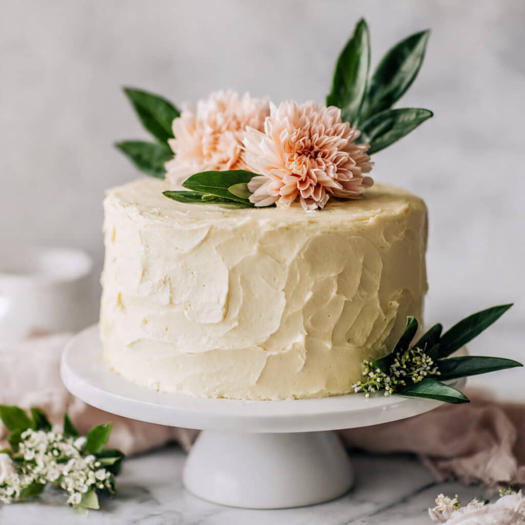 My Best Vanilla Cake with Fluffy Vanilla Buttercream Recipe