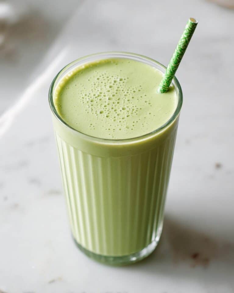 3-Minute Creamy Matcha Green Tea Banana Smoothie Recipe