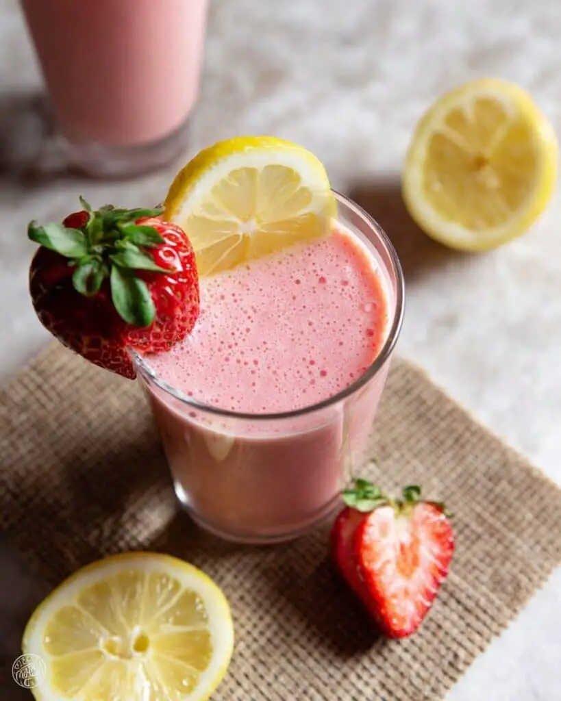Strawberry Lemonade Smoothie Recipe